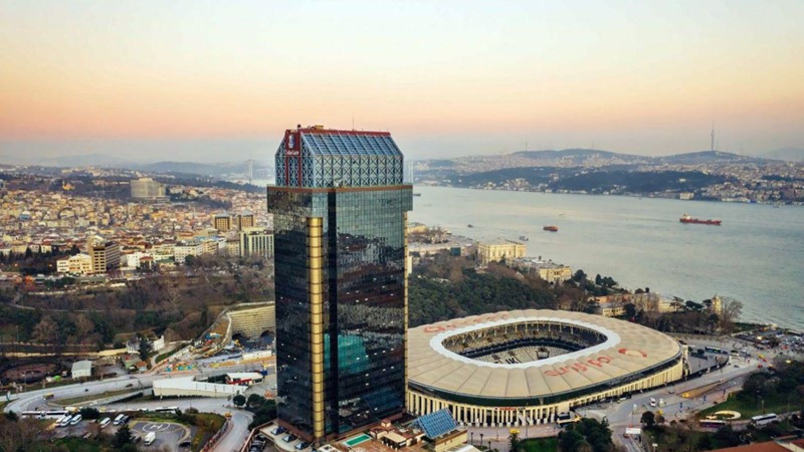 Ritz Carlton Süzer Plaza